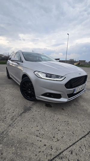 Vând Ford Mondeo mk5