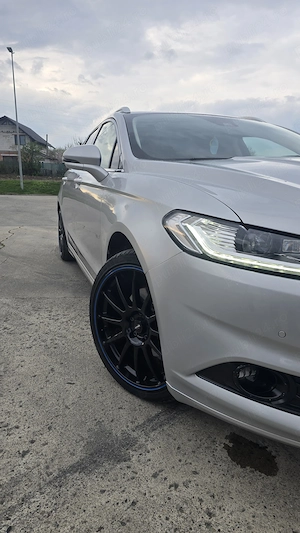 Vând Ford Mondeo mk5