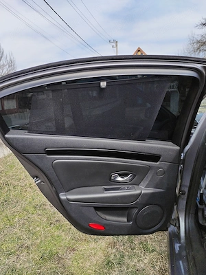 Renault Laguna Latitude Bose Edition - imagine 3