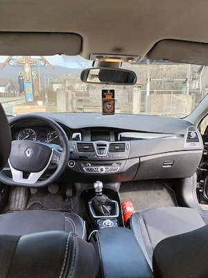 Renault Laguna Latitude Bose Edition - imagine 8