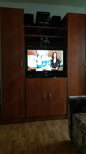 Închiriez garsoniera 