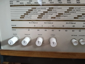 Amplituner Wega System 3000.