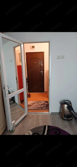 Vand garsoniera 18 mp, zona Podu Ros -Kaufland, mobilata si utilata - imagine 3