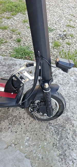vând trotinetă electrică 