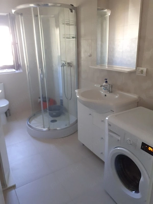 închiriez apartament  - imagine 3