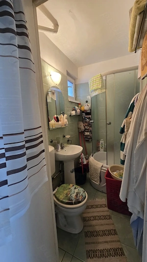 Vand apartament 3 camere etaj 1 semidecomandat - imagine 3