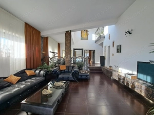 Casa cu piscina - Buftea - 8 camere - 4 bai - 620mp - 2500mp teren - imagine 2