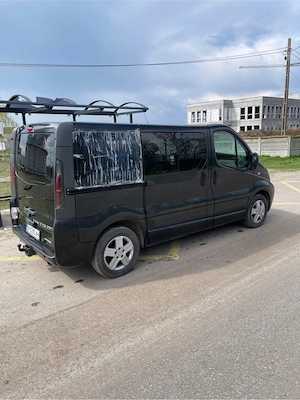 vand sau schimb Opel Vivaro 2.5 Diesel, 8 locuri - imagine 9