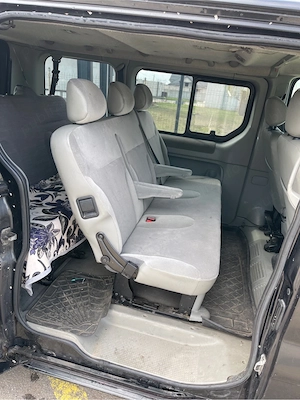 vand sau schimb Opel Vivaro 2.5 Diesel, 8 locuri - imagine 6