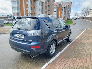 Mitsubishi Outlander 2008 cu 7 locuri - imagine 3