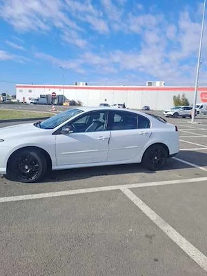 Vând Laguna3 din 2013 1,6 d i 110 cai - imagine 3