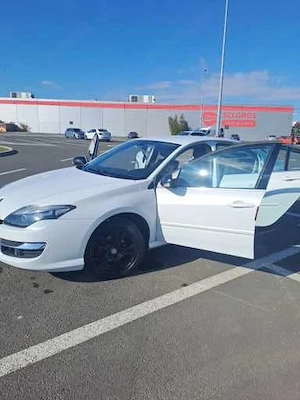 Vând Laguna3 din 2013 1,6 d i 110 cai - imagine 2