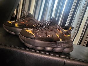 adidasi versace