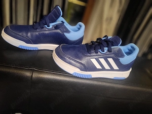 adidasi adidas