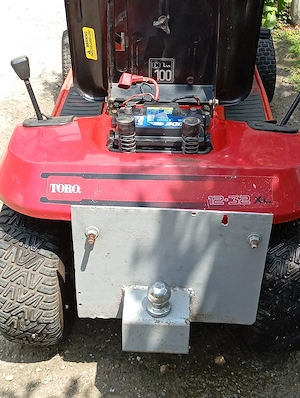 tractoras tuns gazonul  - imagine 3