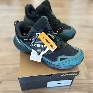  Adidas TERREX  ax5 gtx