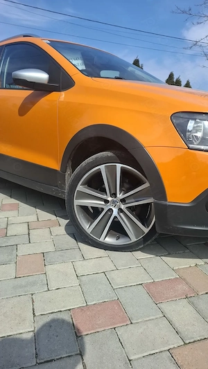 Volkswagen Cross Polo  - imagine 5