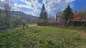 BREBU – intravilan 1800 mp, deschidere 29 ml, doar 16.900 €