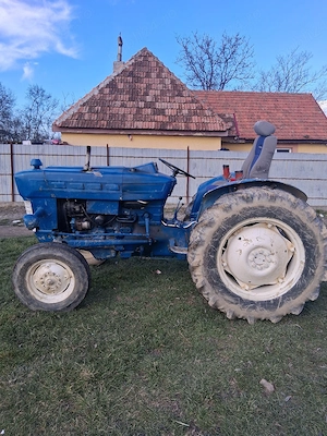 ford 3000  - imagine 4