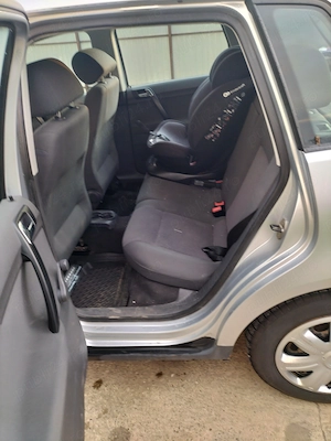 Vând Volkswagen polo  - imagine 4