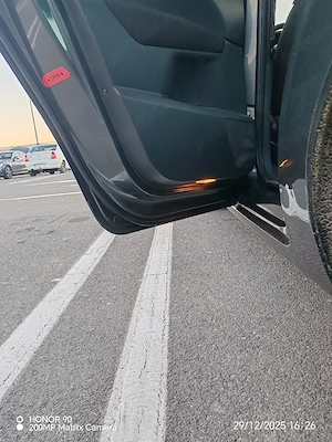 Peugeot 5008 SUV 1.6 Hdi sch cu mcv gpl - imagine 7