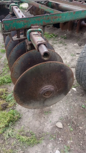 Vând tractor U 650 - imagine 6