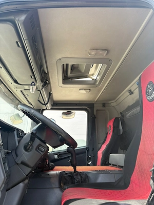 Scania P280 DB 4X2   Autoutilitară Frigorifică N3   2010 - imagine 6