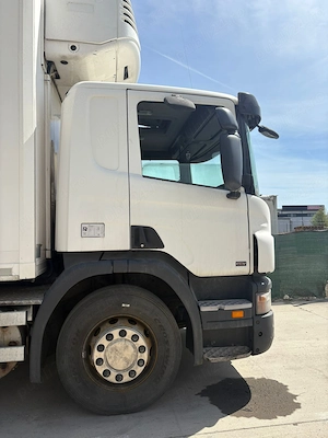 Scania P280 DB 4X2   Autoutilitară Frigorifică N3   2010 - imagine 3