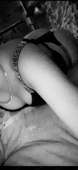 bruneta cu forme!!! - imagine 2