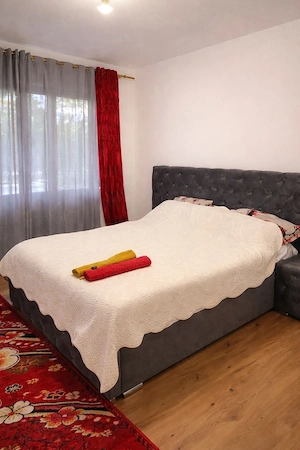 Inchiriez apartament doua camere zona Mc donalds nord regim hotelier  - imagine 3