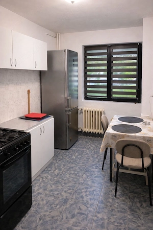 Inchiriez apartament doua camere zona Mc donalds nord regim hotelier  - imagine 4