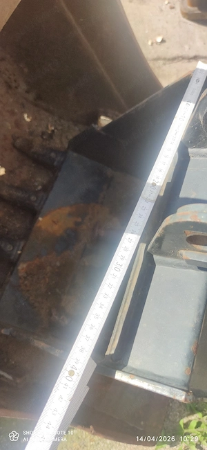 cupa miniexcavator  - imagine 2