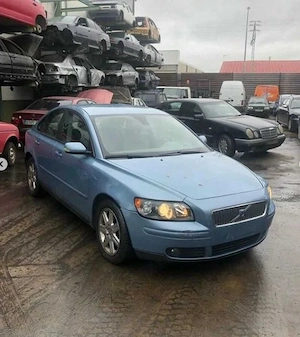 Dezmembrez Volvo S40 2.0d 136cp 2005 - imagine 4