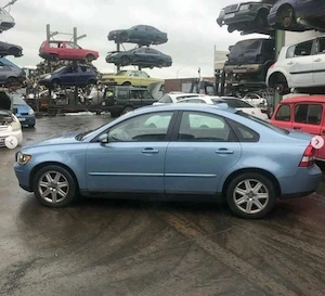 Dezmembrez Volvo S40 2.0d 136cp 2005 - imagine 2