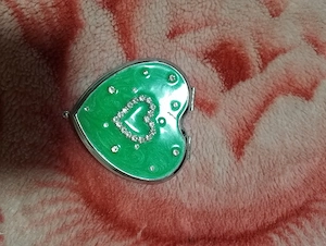 Vand o oglinda rara cu pietre Zvarovsky, lucrata manual