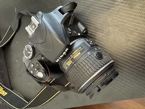 Vând Nikon D3300 în stare foarte bună, folosit cu grijă, cu aproximativ 20.000 de cadre. - imagine 3