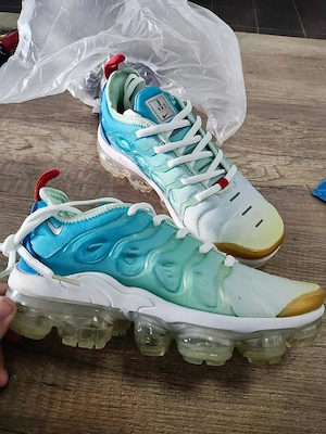 Nike Vapormax dama 36-22,5 cm