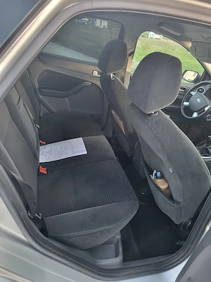 Ford focus on an 2005 - imagine 7