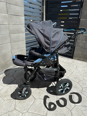 Vând cărucior stare impecabilă 