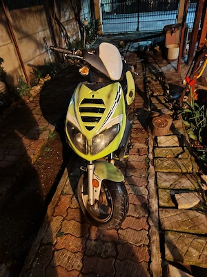 vând 2 scutere - imagine 2