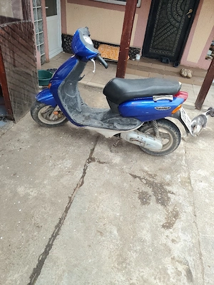 vând 2 scutere - imagine 4