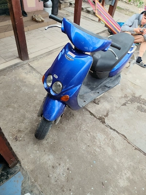 vând 2 scutere - imagine 3