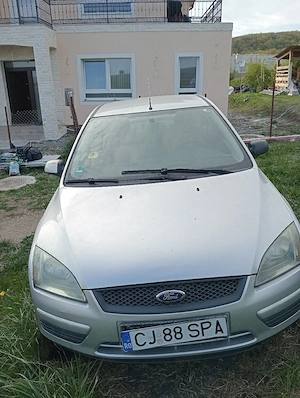 Vand Ford Focus,2006,1,6,,benzina,170000 km - imagine 3