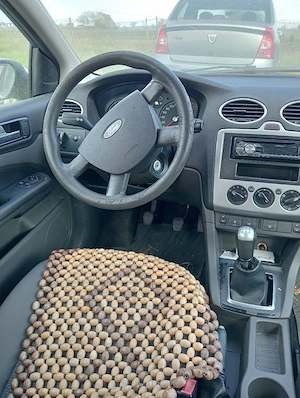 Vand Ford Focus,2006,1,6,,benzina,170000 km - imagine 4