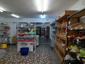 Vand magazin alimentar! Afacere la cheie ! Vad comercial format ! Situat in Beregsau-mare !! Magazin