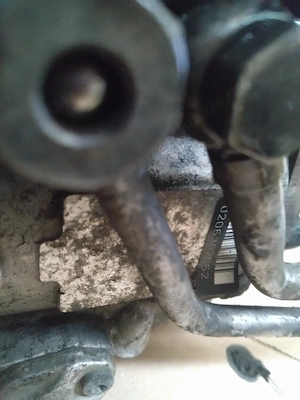 Pompa injectie Opel astra G 2.0 Dti 101 cp 2 mufe vp44 cod   - imagine 4