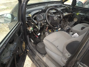 Dezmembrez Voskswagen Sharan 2006 caroserie + motor 2.0 tdi cutie automata  - imagine 2