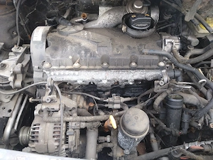 Dezmembrez Voskswagen Sharan 2006 caroserie + motor 2.0 tdi cutie automata  - imagine 3