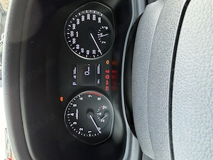 Hyundai i30, cutie automata, 80 000 km - imagine 3