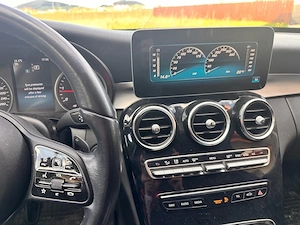 Mercedes Benz  - imagine 4